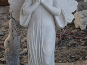 Stone Angel Monument Statue
