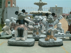 Disney Land Mickey Mouse Cartoon Stone Carving