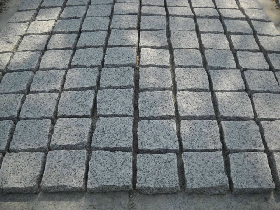 Carpet stone paving