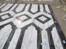 Black And White Checquered Marble Floor Pattern