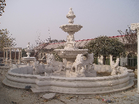 Large Fountain with Carved Lions in Marble