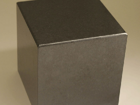 Black Granite Base for Sliver Sculpture 004